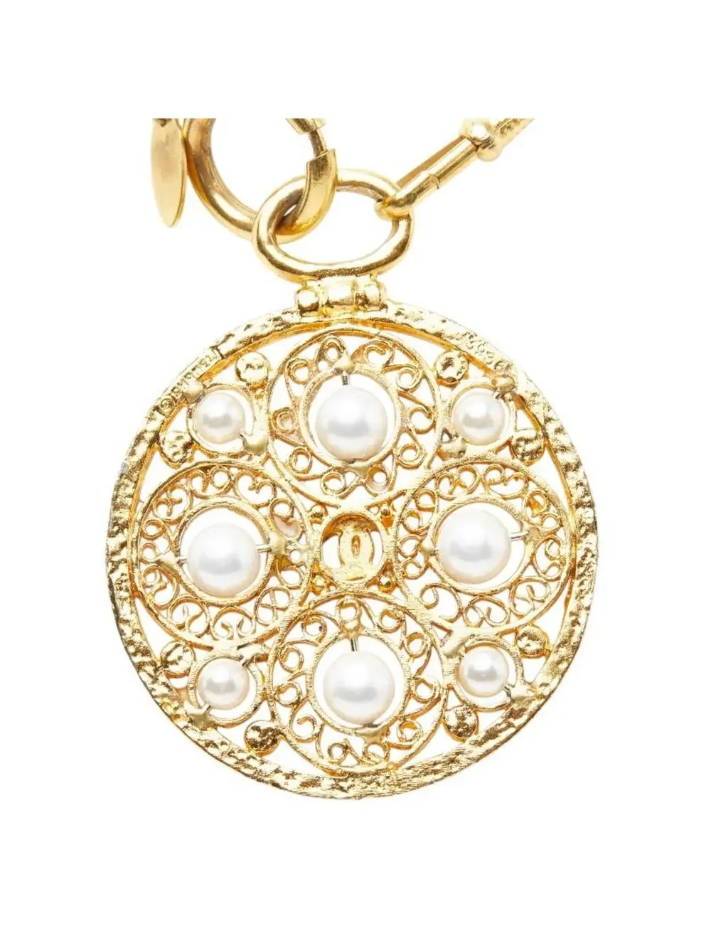 CHANEL elevate your